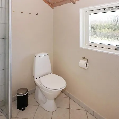 8 Person In Hadsund-by Traum *